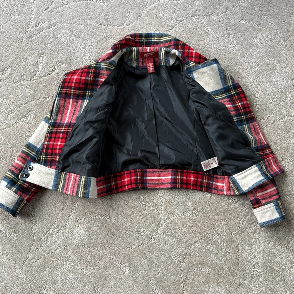 Girls Plaid Fall Jacket Size 8, Arizona Jeans Brand, Zipper & Snap Closures.